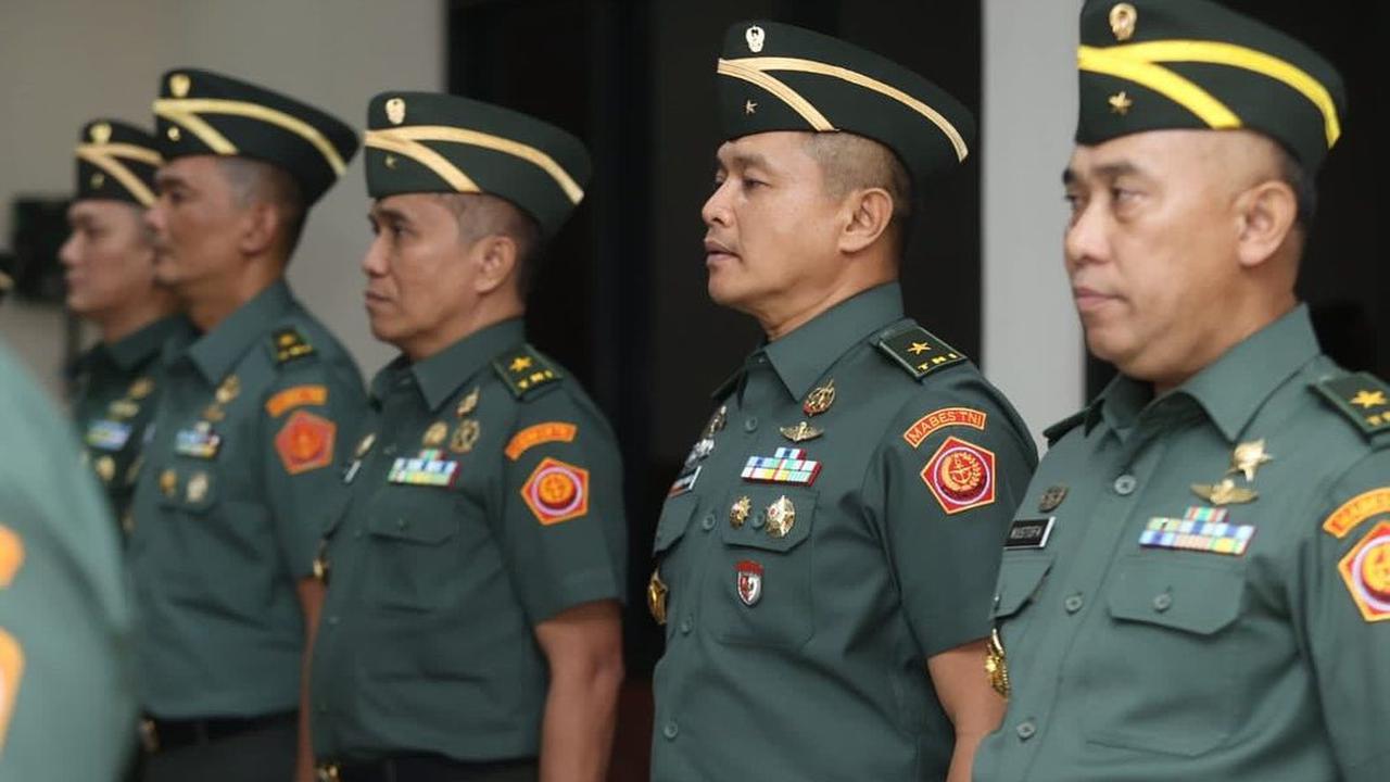 Pati selanjutnya yang naik pangkat menjadi Mayor Jenderal adalah Mayjen TNI Arif Bukhori.