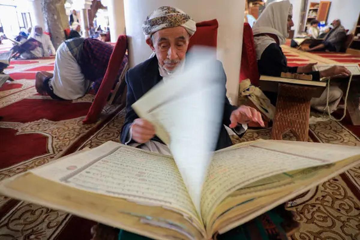Top 3 Islami: Jadwal dan Lafal Niat Puasa Ayyamul Bidh Muharram 9-11 Juli 2025, Kenapa Iran Syiah?