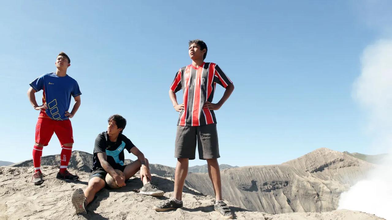 5. Tendangan dari Langit (2011)