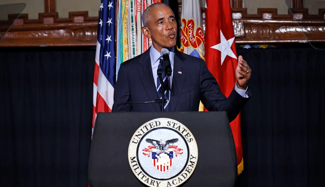 Dalam pidatonya, Obama mengatakan rasa terima kasihnya kepada Asosiasi Lulusan West Point atas penghargaan terhormat ini. (KENA BETANCUR/AFP)