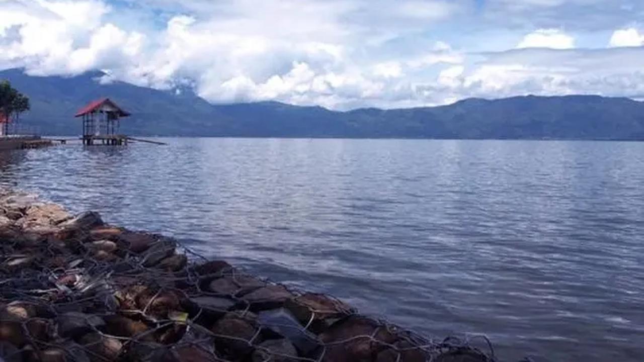 3. Naga Raksasa: Legenda dan Keberadaan Danau