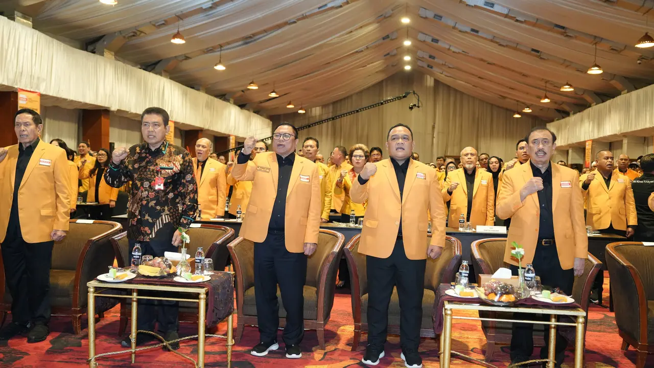 Oesman Sapta Odang (Oso) menghadiri pelantikan 86 pengurus baru Dewan Pimpinan Pusat (DPP) Hanura.