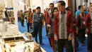 Presiden Joko Widodo melihat pameran Trade Expo 2017 di ICE BSD, Tangsel, Rabu (11/10). Tema pameran berkaitan dengan kesiapan Indonesia untuk menjadi mitra penyedia sumber daya yang berkesinambungan bagi pelaku usaha dunia. (Liputan6.com/Angga Yuniar)