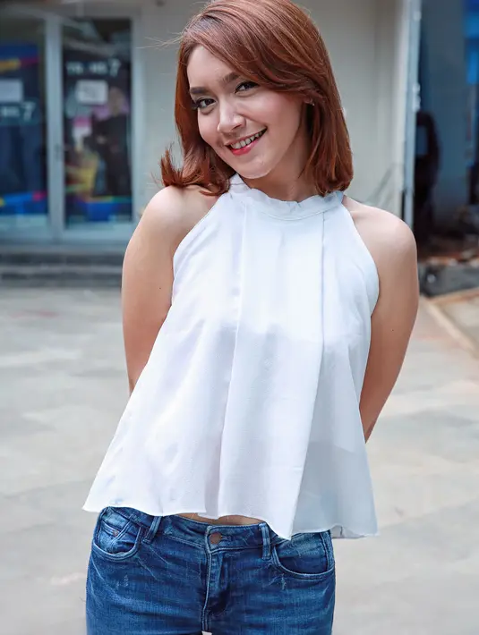 Itu sesuai harapan calon suaminya, Bagus Tommy yang menginginkan fokus mengurus pernikahannya. Walau telah menggunakan jasa Wedding Organizer (WO). (Deki Prayoga/Bintang.com)