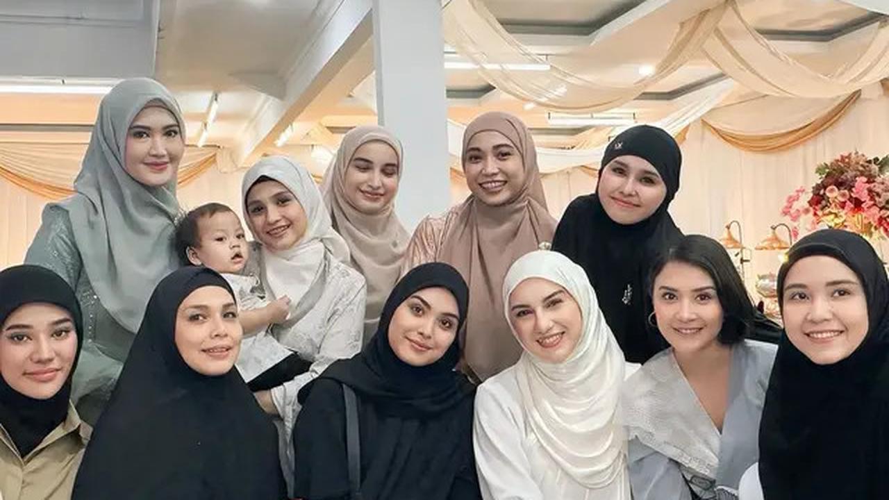 6 Potret Tamu Artis di Acara Tasyakuran Rumah Baru Irish Bella dan Haldy Sabri