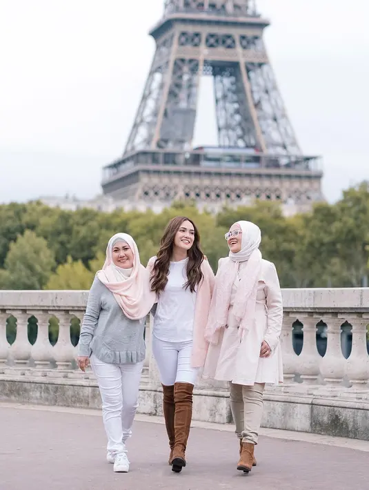 Shandy Aulia dan kakak-kakaknya. (Instagram/shandyaulia)