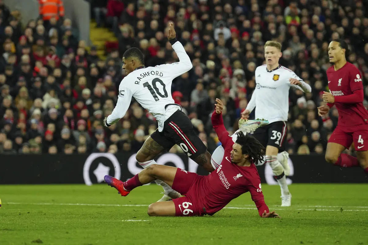 Hasil Liga Inggris: Manchester United Remuk di Kandang Liverpool