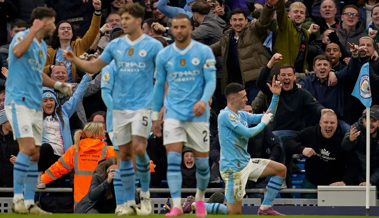 Kemenangan ini membuat Manchester City tetap berada di posisi kedua dengan 62 poin dari 27 laga atau selisih satu poin dari pemuncak klasemen sementara, Liverpool. (AP Photo/Dave Thompson)
