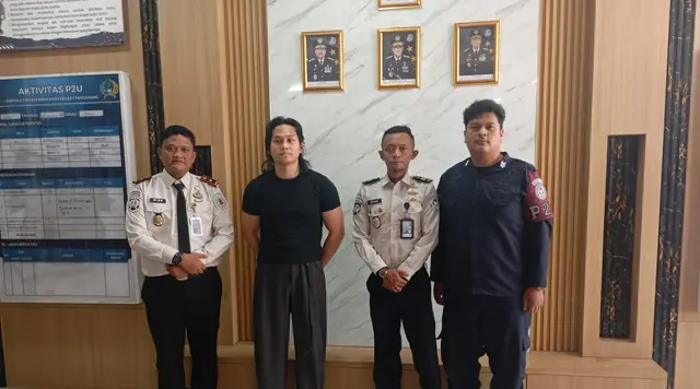 Indra Kenz Kembali Dijebloskan ke Penjara