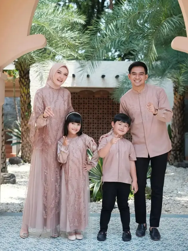 Baju Couple Brokat