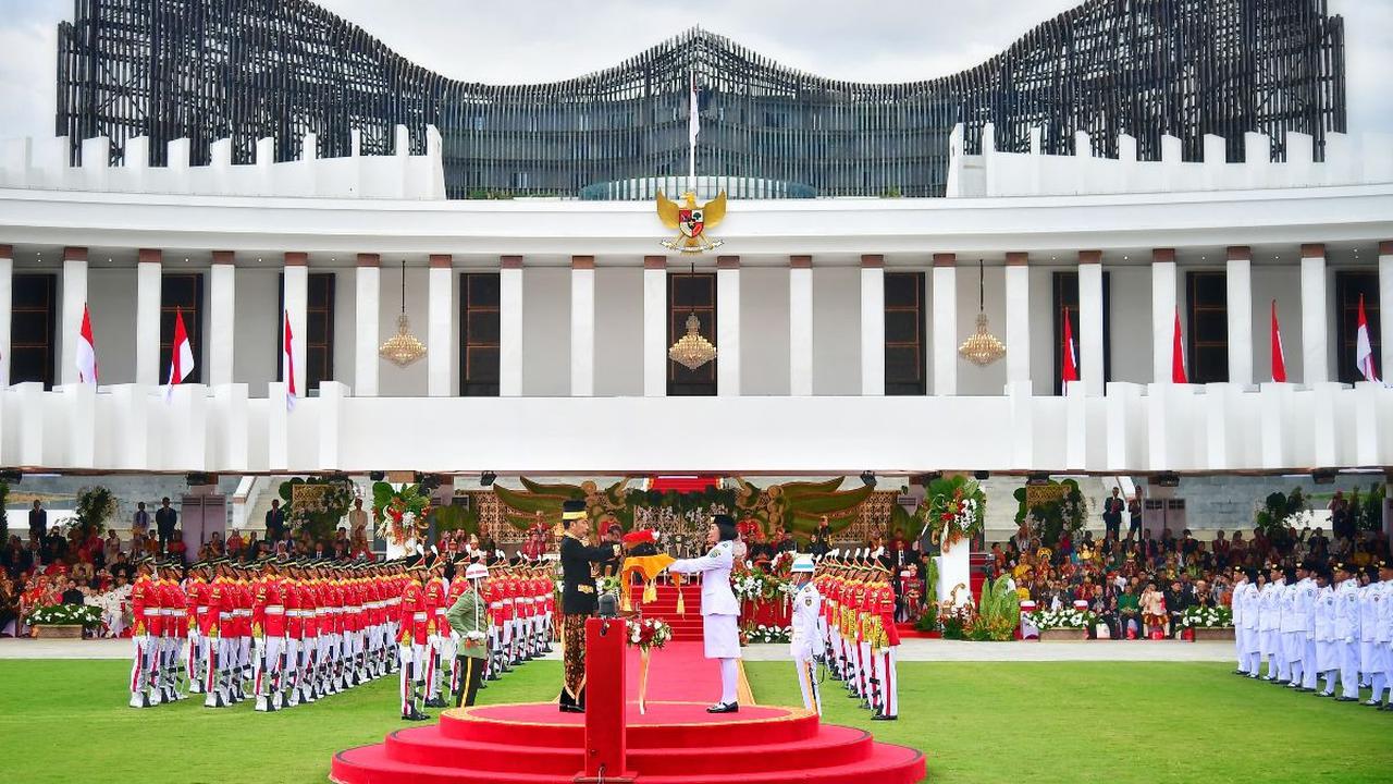 Momen perayaan HUT ke-79 Kemerdekaan RI terasa spesial. Pasalnya, upacara Detik-Detik Proklamasi Kemerdekaan RI kali ini untuk pertama kalinya dipusatkan di luar Jakarta, yakni Ibu Kota Nusantara (IKN).&nbsp;