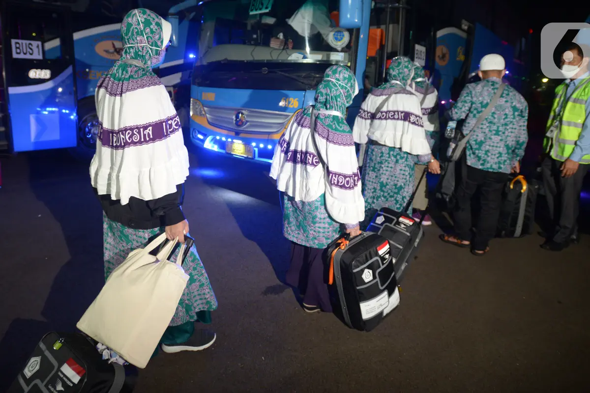 Keberangkatan Jemaah Calon Haji Kloter Pertama