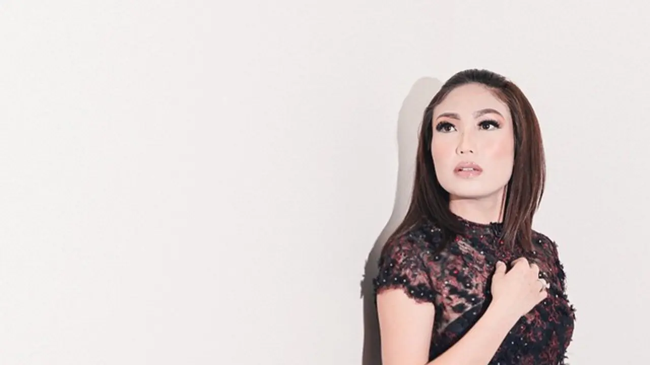[Bintang] Ayu Dewi