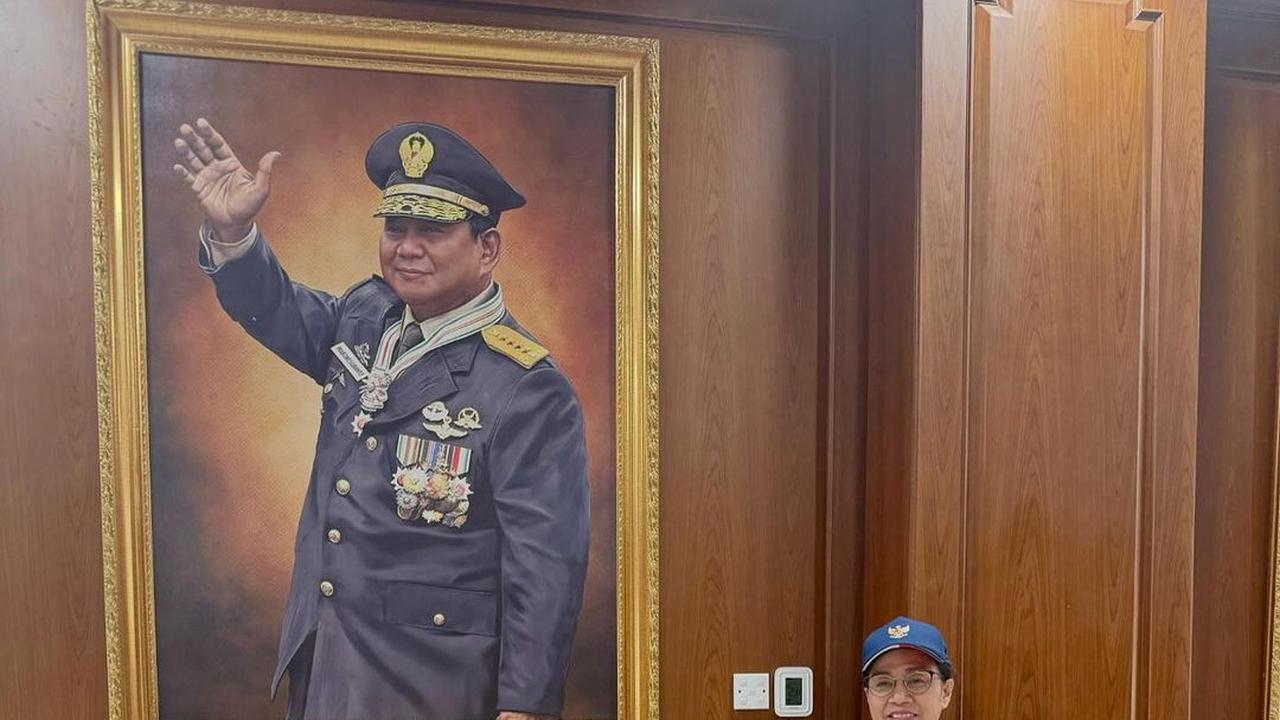 Gaya Kece Veronica Tan Foto Bareng Sri Mulyani di Akmil