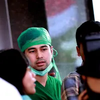 Bayi yang dilahirkan melalui proses operasi 'caesar' itu diberi nama Rafathar Malik Ahmad. (Wimbarsana/Bintang.com)