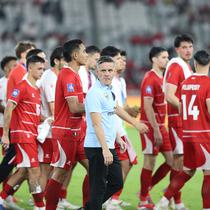 Pelatih Timnas Indonesia John Herdman usai pengalungan medali pada final FIFA Series 2026 di SUGBK, Senayan, Jakarta hari Senin (30/03/2026) malam WIB. (Muhammad Iqbal Ichsan/Bola.com)