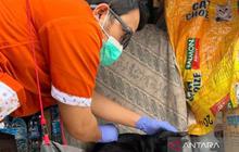 KPKP Jakarta Utara Vaksinasi 85 Hewan Penular Rabies di Muara Angke