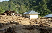 Bantu Korban Banjir Solok, Pertamina Turun Tangan Pasok Sembako & Alat Sekolah