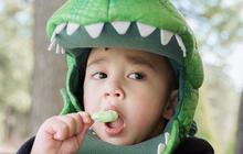 11 Potret OOTD Rayyanza 'Cipung' di Jepang Selalu Modis dengan Barang Branded, Pakai Topi Dinosaurus Gemas Abis