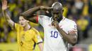 Selebrasi striker Belgia, Romelu Lukaku setelah menjebol gawang Swedia pada laga kualifikasi Euro 2024 Grup F di Friends Arena, Stockholm (24/3/2023). Romelu Lukaku yang tumpul bersama Chelsea dan akhirnya dipinjamkan ke Inter Milan, total mencetak tiga gol bagi Swiss dalam satu laga kualifikasi Euro 2024. Tiga gol tersebut dilesakkan ke gawang Swedia dan membawa Belgia menang 3-0. (TT News via AP Photo/Anders Wiklund)