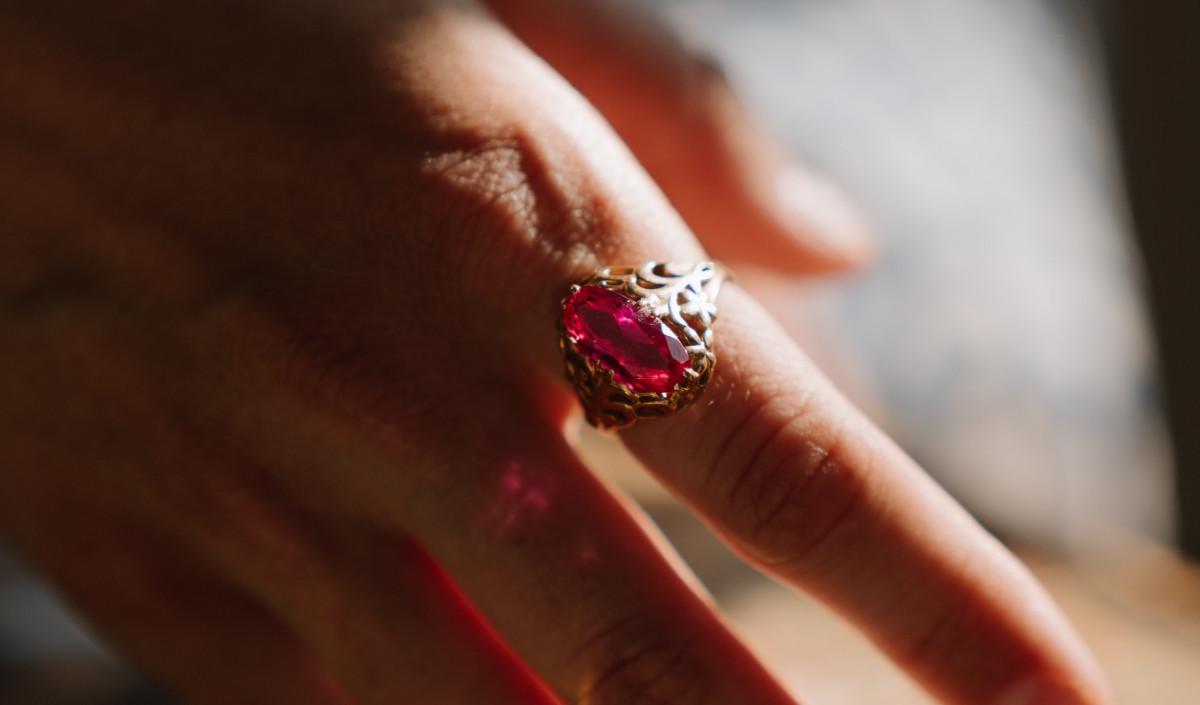 3. Cincin berlian Elizabeth&nbsp;