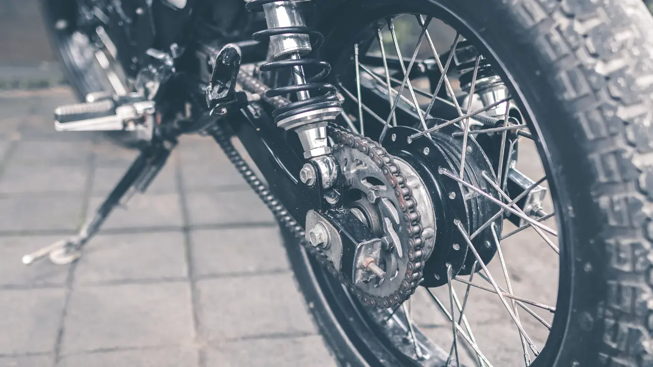 Rantai Motor yang Mulai Kendur