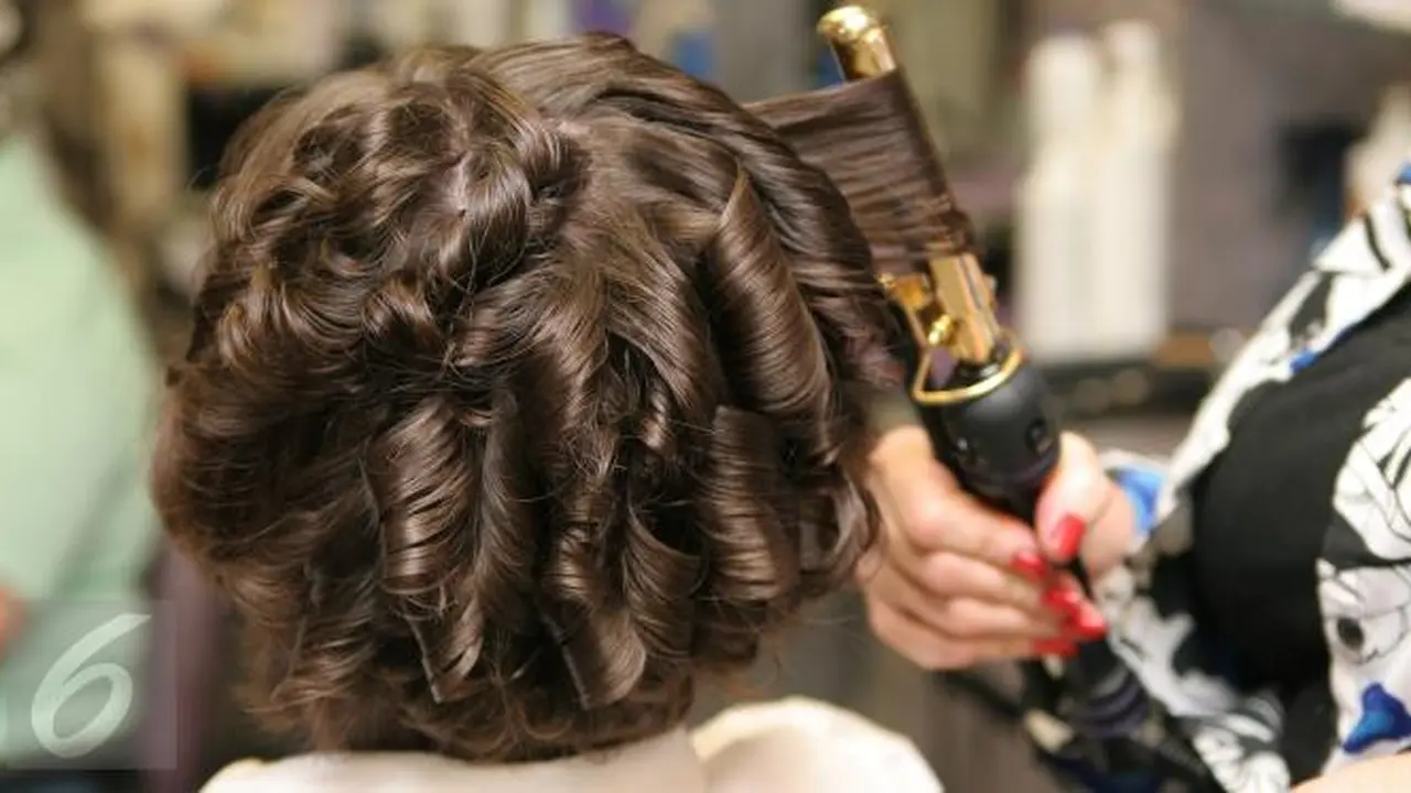 Bersihkan Curling Iron dengan Cara Mudah Berikut Ini