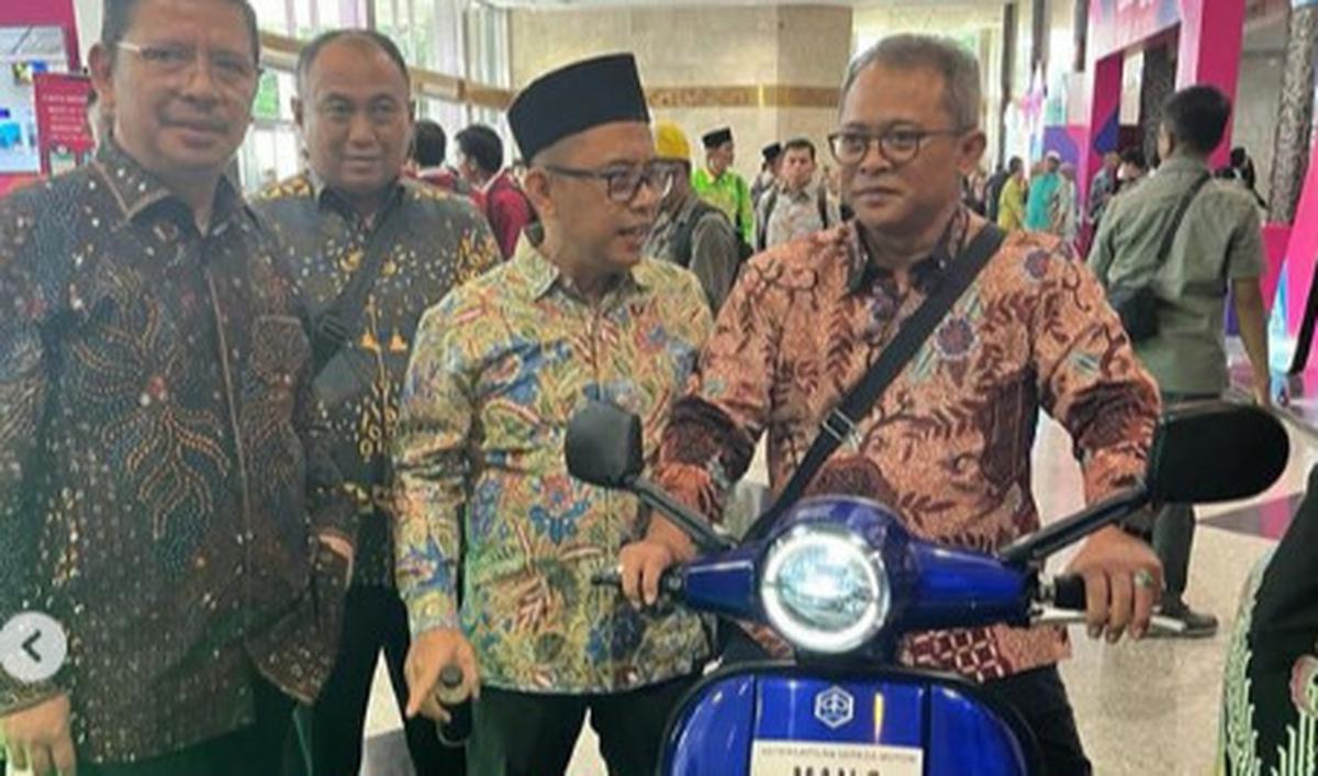 <b>Pamerkan Dua Motor</b>