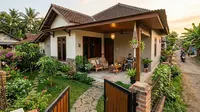 9 Desain Rumah Minimalis Kampung dengan Teras Luas Buat Santai Sore, Bikin Nyaman
