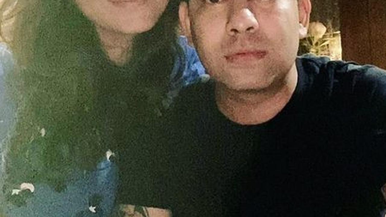 Layaknya pasangan muda, Thalita dan Ichsan kerap umbar kemesraan di media sosial. Thalita banyak mengunggah potret dirinya bersama Ichsan di berbagai acara.