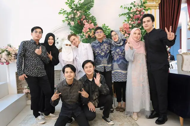 Dodhy Kangen Band rujuk dan nikah lagi usai 6 bulan cerai, ini 8 momen bahagia akadnya