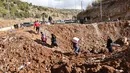 Badan Pengungsi PBB (UNHCR) pada 25 Oktober 2024 menyebut ada lebih dari 430.000 orang meninggalkan Lebanon untuk ke Suriah sejak meningkatnya konflik Israel-Hizbullah. (Anwar AMRO/AFP)