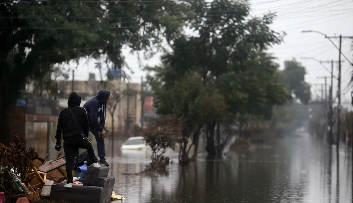 Sejumlah kota dan wilayah pedesaan di Rio Grande do Sul dilanda hujan lebat dan banjir besar yang belum pernah terjadi sebelumnya. (Anselmo Cunha/AFP)