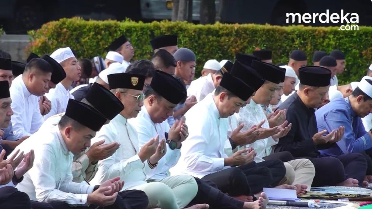 VIDEO: Momen Wakapolri dan Jenderal Polisi Mabes Salat Id Bersama, Dengar Ceramah Soal Kejujuran