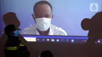 Layar menayangkan terdakwa mantan Kasubbag Protokoler Kota Medan Syamsul Fitri Siregar saat pembacaaan tuntutan dalam sidang secara online di Gedung KPK, Jakarta, Kamis (14/5/2020). Syamsul terlibat dalam kasus dugaan suap proyek dan jabatan pada Pemkot Medan tahun 2019. (merdeka.com/Dwi Narwoko)