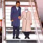 Presiden Joko Widodo (Jokowi) bersama Ibu Negara Iriana Jokowi tiba di Brussels, Belgia dalam rangka kunjungan kerja, 13 Desember 2022. (dok. Instagram @jokowi/https://www.instagram.com/p/CmIQyyiPxMU/)