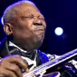 BB King tak hanya mahir bermain gitar, legenda musik Blues kelahiran 16 September 1925 itu juga dikenal sebagai penulis lagu handal. (REUTERS/Valentin Flauraud)