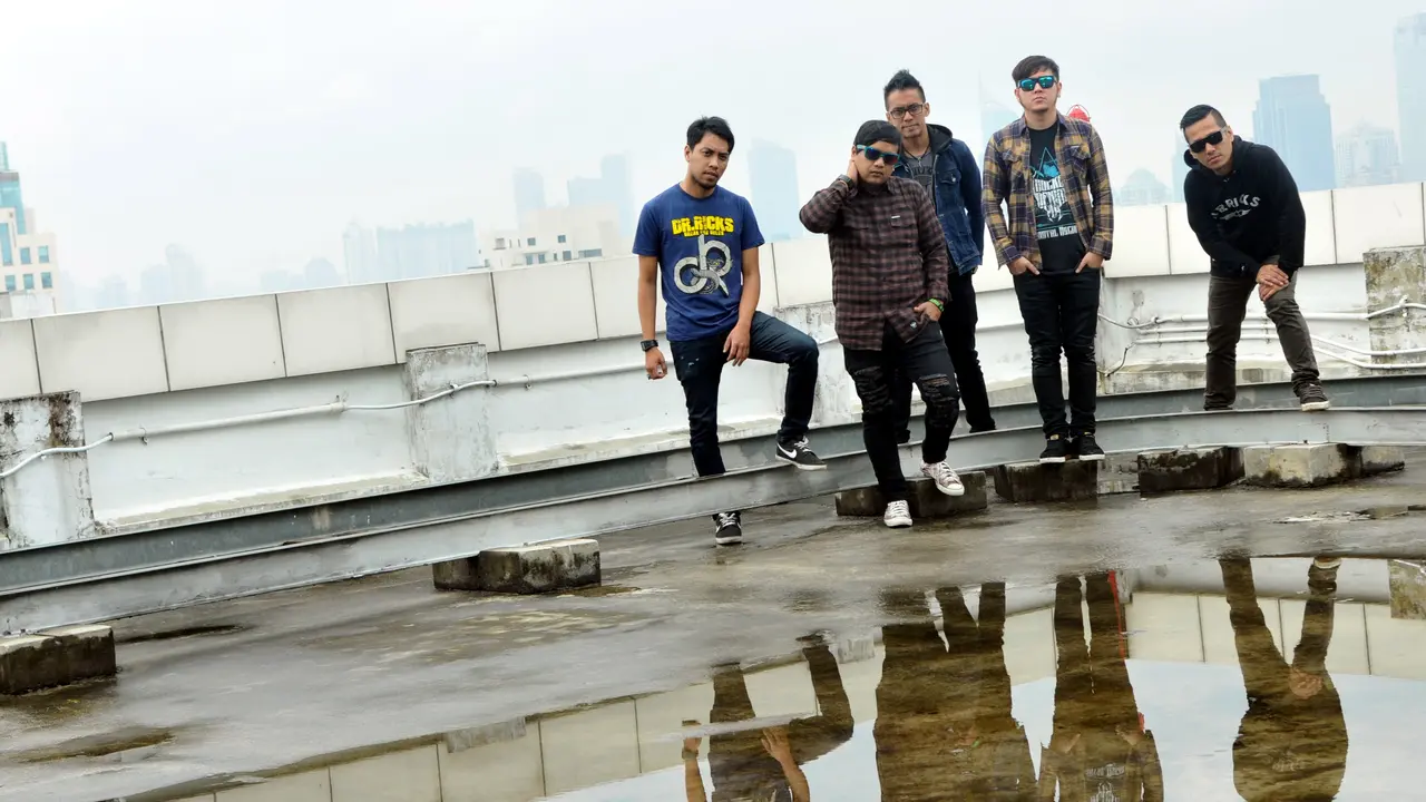 Demi Fans, Five Minutes Bakal Terus Rilis Album Fisik