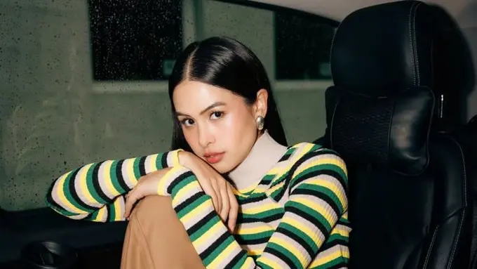 Potret Maudy Ayunda dengan Makeup Bold. (instagram/maudyayunda)