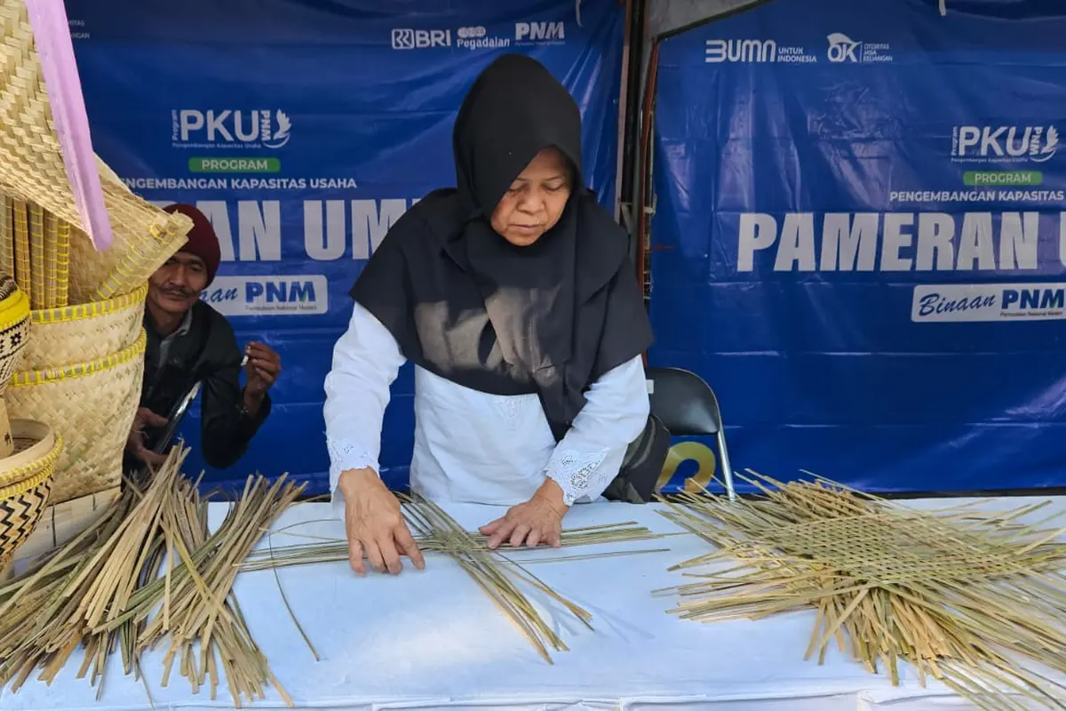 Anyaman Bambu