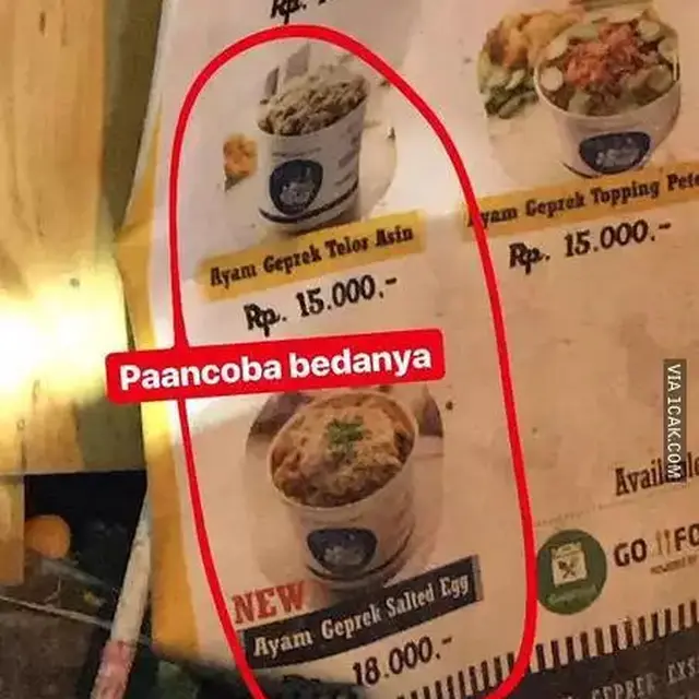 6 Tulisan Nyeleneh Menu Ayam Ini Nyeleneh, Bikin Dahi Pembeli Berkerut