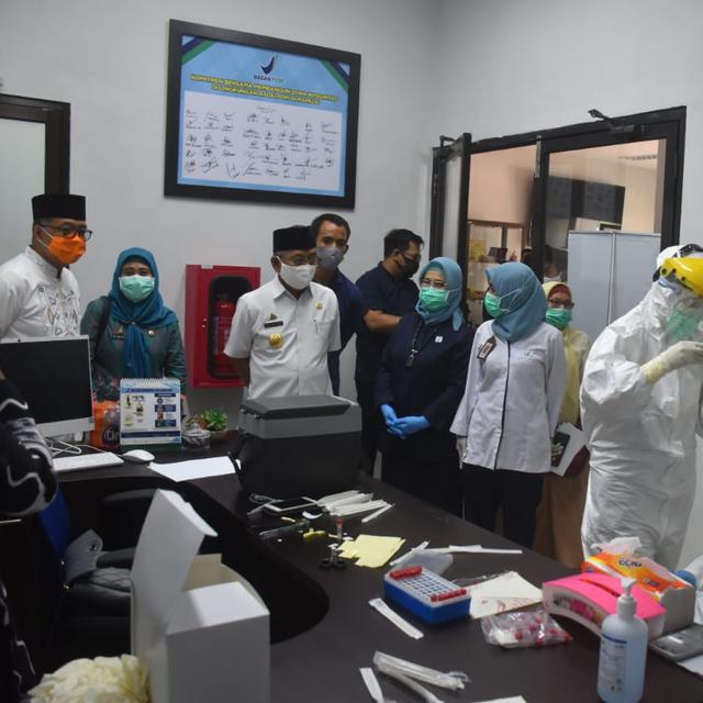 Percepat Pemeriksaan Covid 19 Sulbar Gunakan Rt Pcr Balai Pom Mamuju Regional Liputan6 Com