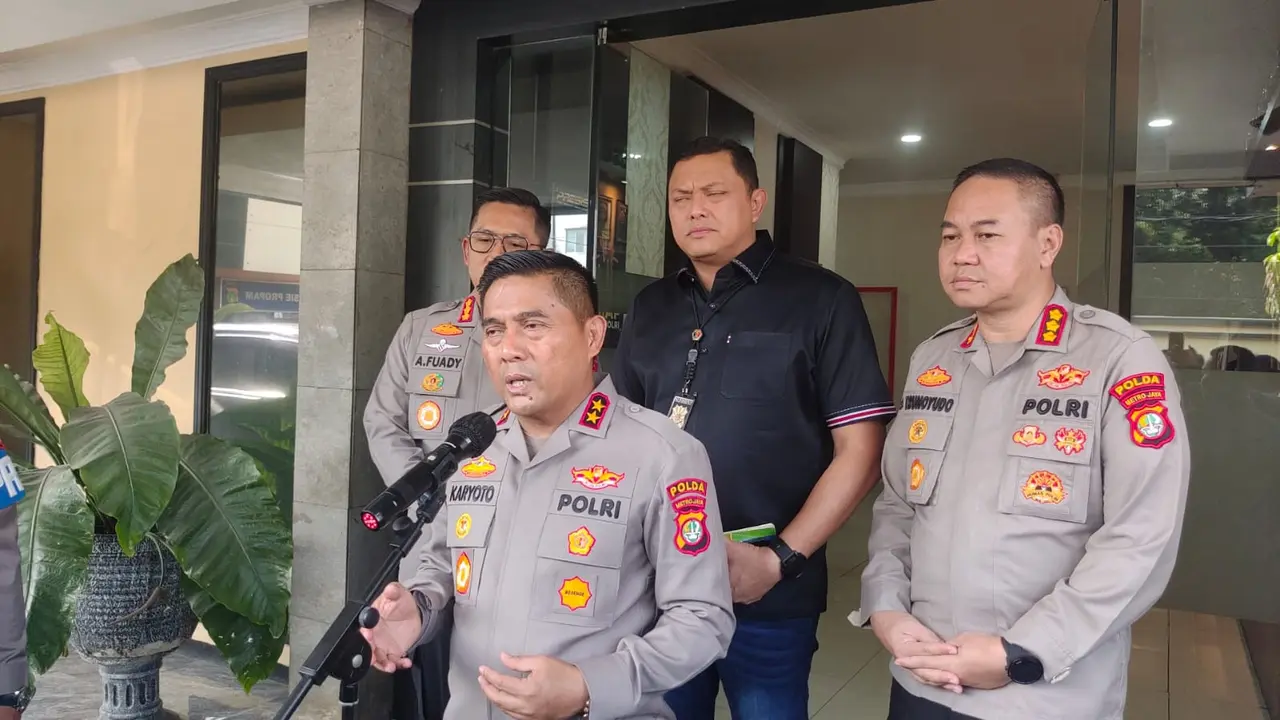 Belum lama ini, Polda Metro Jaya mulai menaikkan status menjadi penyidikan terkait kasus dugaan kebocoran di Komisi Pemberantasan Korupsi (KPK) pada perkara dugaan korupsi di Kementerian ESDM setelah sebulan lebih dilakukan penyelidikan. Itulah top 3 news hari ini.
