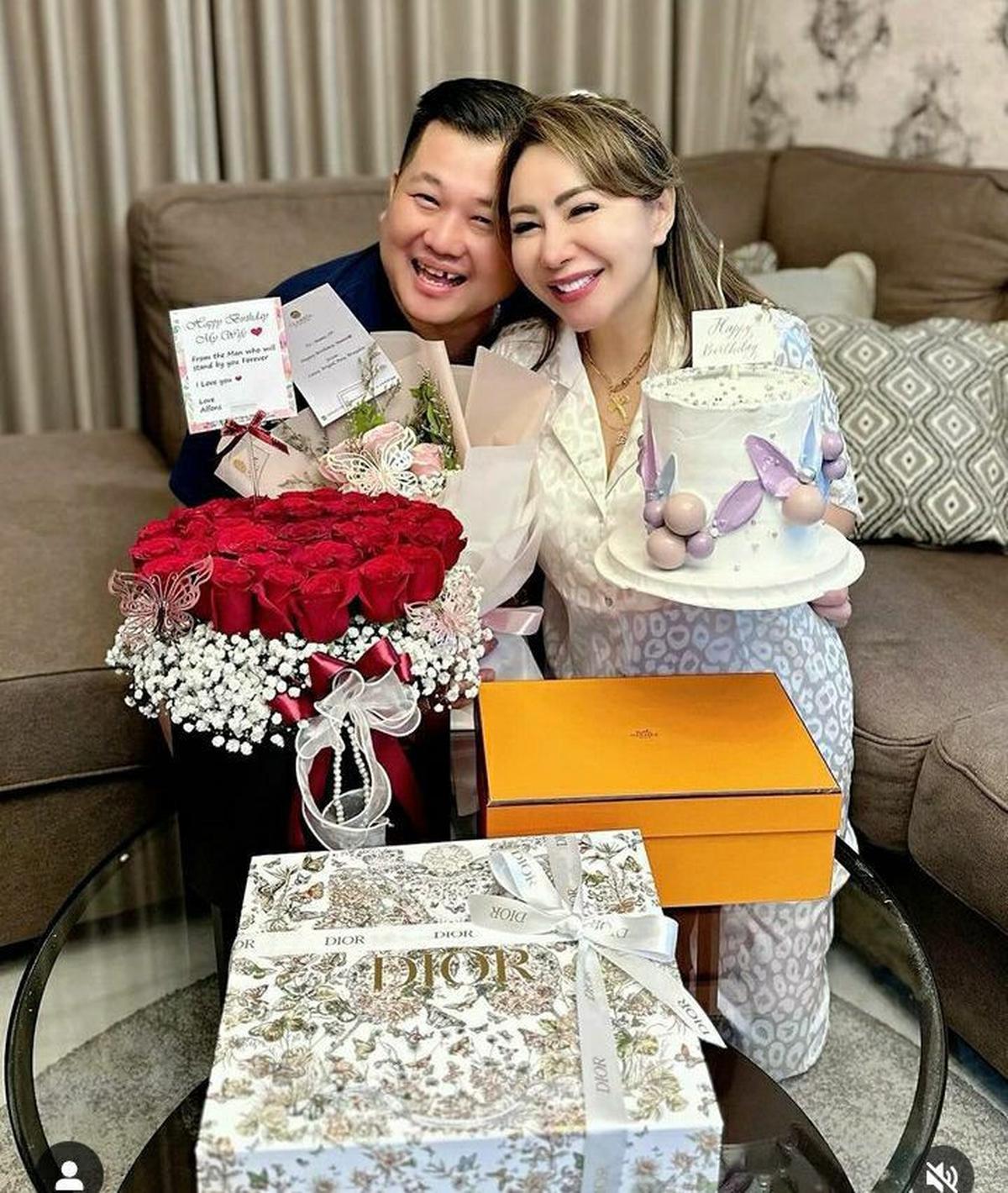 Dapat Kado Istimewa Dari Sang Suami