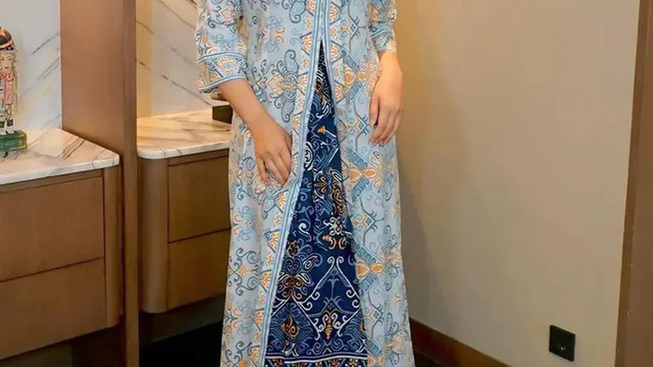 Inspirasi Padu Padan Batik ala Ashanty, dari Kebaya Elegan hingga Busana Santai untuk Liburan