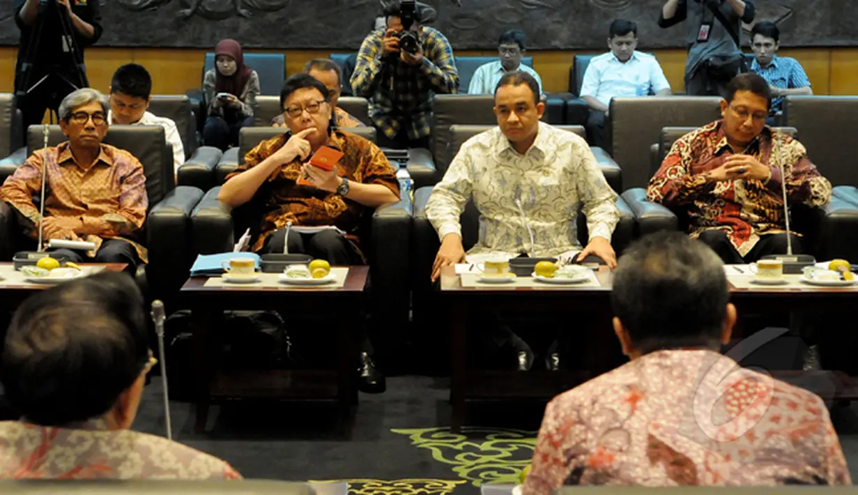 MPR menggandeng Kemendagri, Kemenag, Kemdikbud, dan Kemenlu untuk mensosialisasikan 4 Konsensus Dasar Negara (UUD 1945, Pancasila, Bhinneka Tunggal Ika dan NKRI) ke generasi muda, Jakarta, Rabu (4/2/2015). (Liputan6.com/Andrian M Tunay)