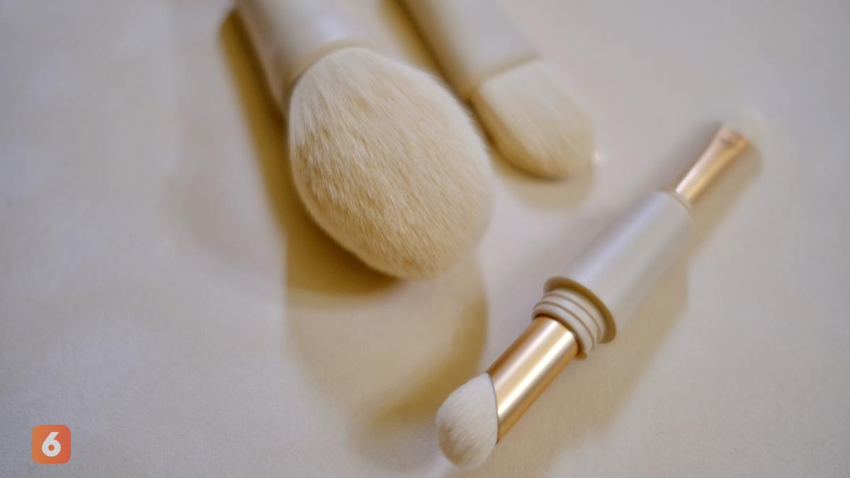 Review: The Signature 4-in-1 Brush Aeris Beaute yang Ringkas Dibawa-bawa