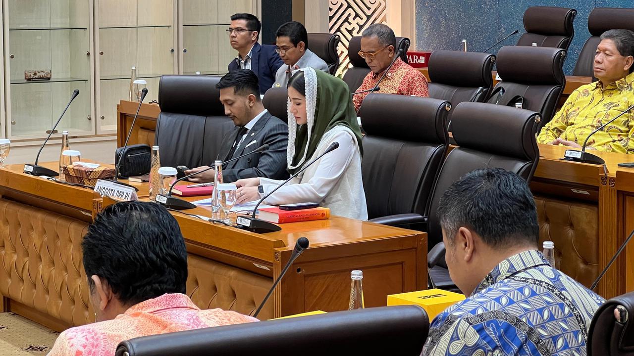 Pimpinan Komisi XII DPR RI Resmi Terbentuk: Bambang Patijaya Ketua, Putri Zulhas Wakil