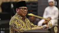 Ketua DPD Oesman Sapta Odang memberikan sambutan saat acara buka puasa bersama di Jakarta, Rabu (14/5/2019). Acara buka puasa tersebut dihadiri sejumlah tokoh-tokoh dan petinggi partai politik. (Liputan6.com/Johan Tallo)