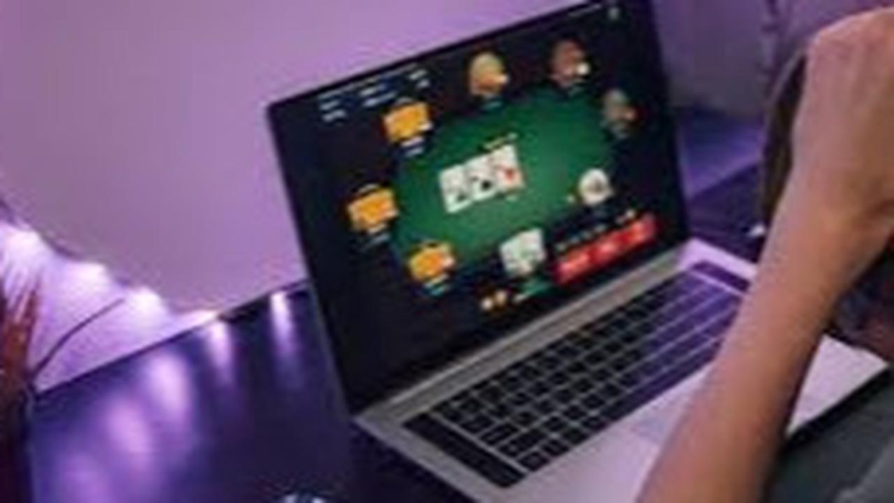 VIDEO: Polisi Bongkar Celah Tersangka AK Tak Lolos Pegawai Komdigi Bisa Jadi 'Backing' Judi Online